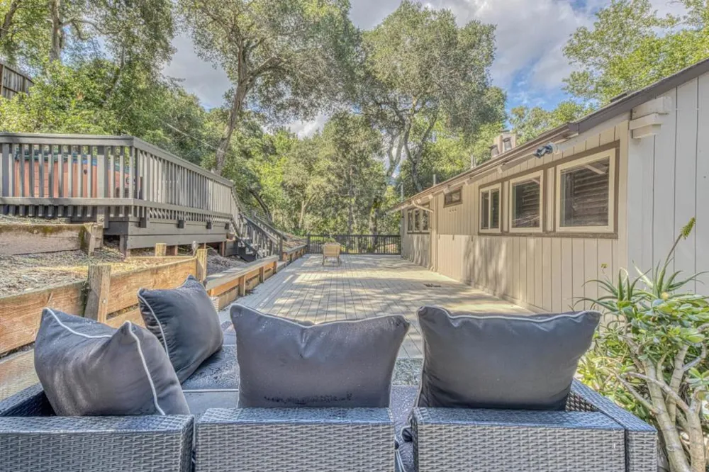 61 Southbank Road Carmel Valley, CA 93924