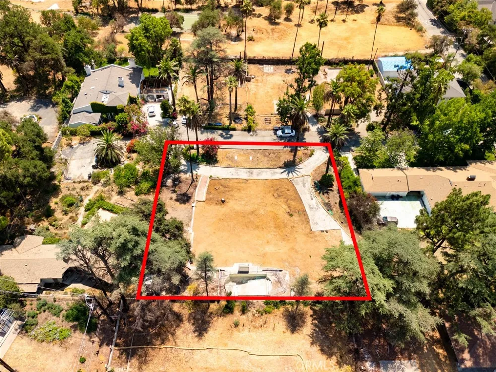1663 Gaywood Drive Altadena, CA 91001