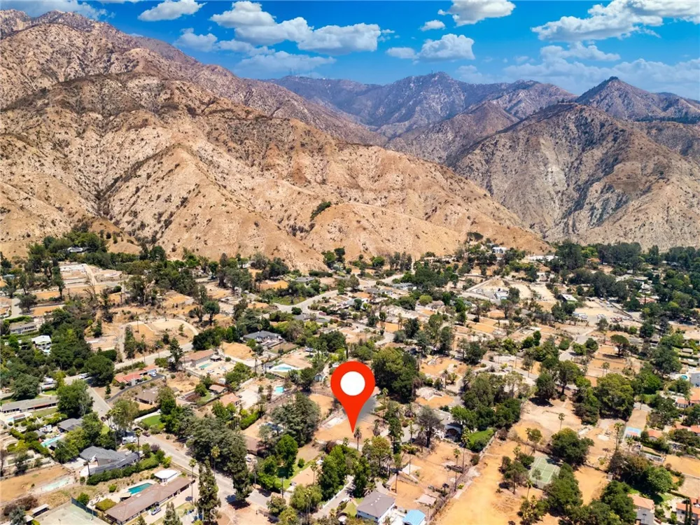 1663 Gaywood Drive Altadena, CA 91001