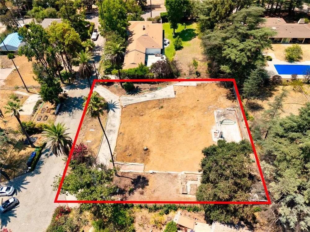 1663 Gaywood Drive Altadena, CA 91001