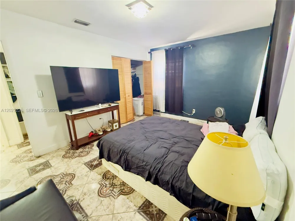 4521 NW 179th St Miami Gardens, FL 33055