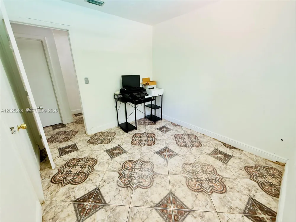 4521 NW 179th St Miami Gardens, FL 33055