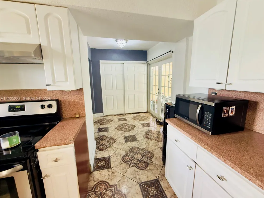 4521 NW 179th St Miami Gardens, FL 33055