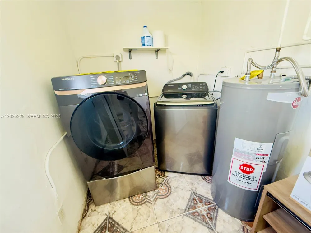 4521 NW 179th St Miami Gardens, FL 33055