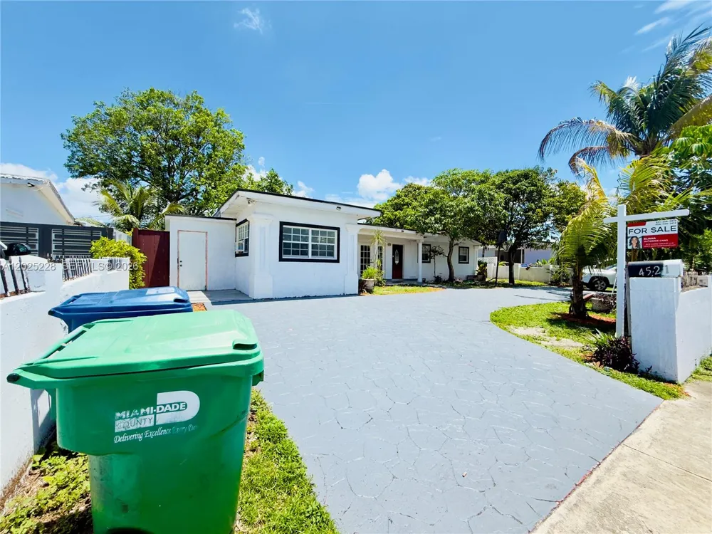 4521 NW 179th St Miami Gardens, FL 33055