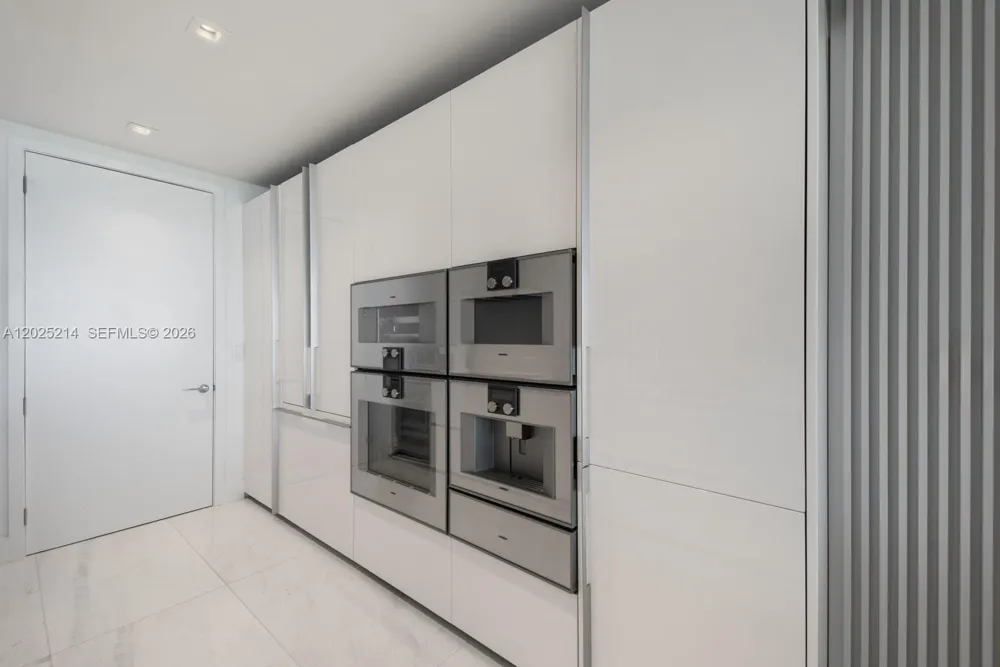 10203 Collins Ave #403 Bal Harbour, FL 33154