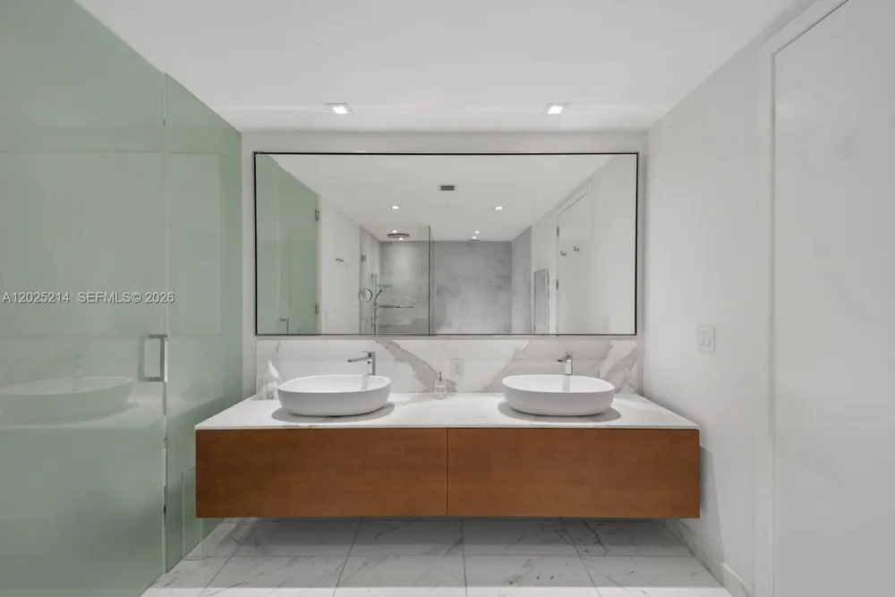 10203 Collins Ave #403 Bal Harbour, FL 33154
