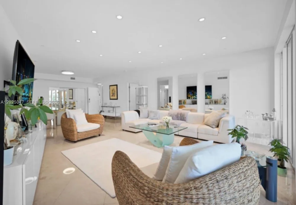9601 Collins Ave #403 Bal Harbour, FL 33154
