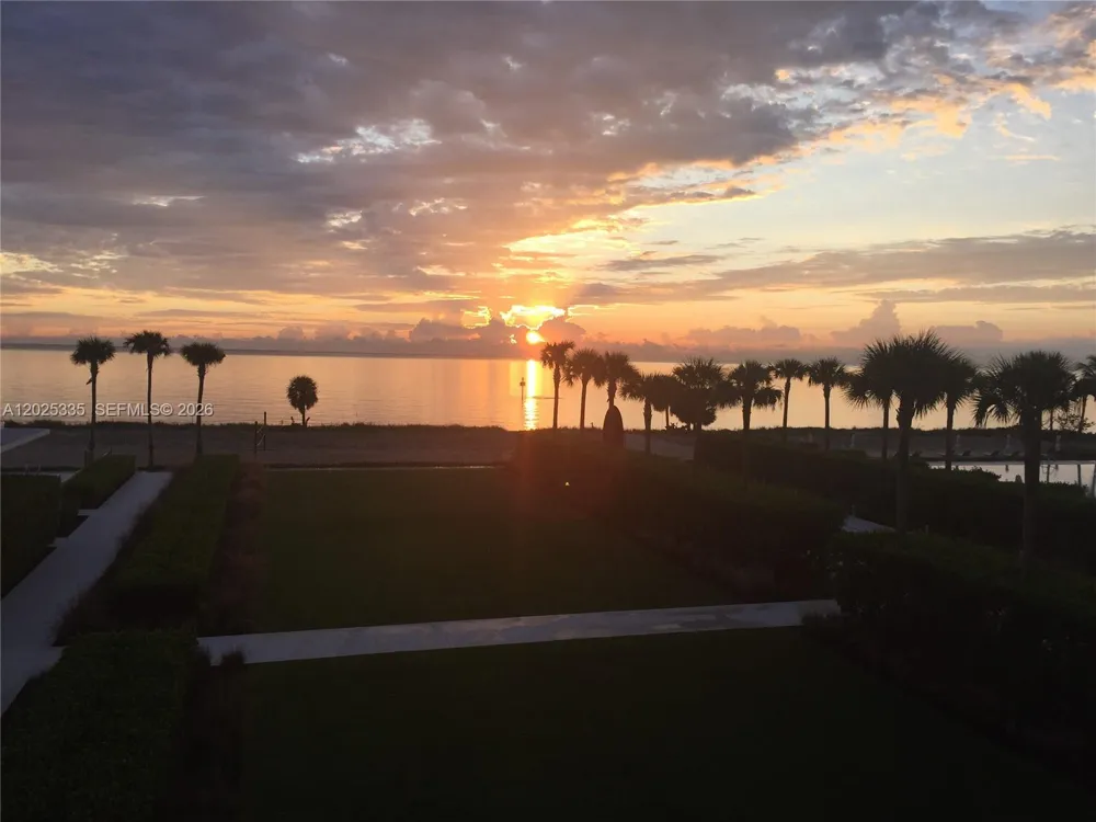 350 OCEAN DR #304N Key Biscayne, FL 33149