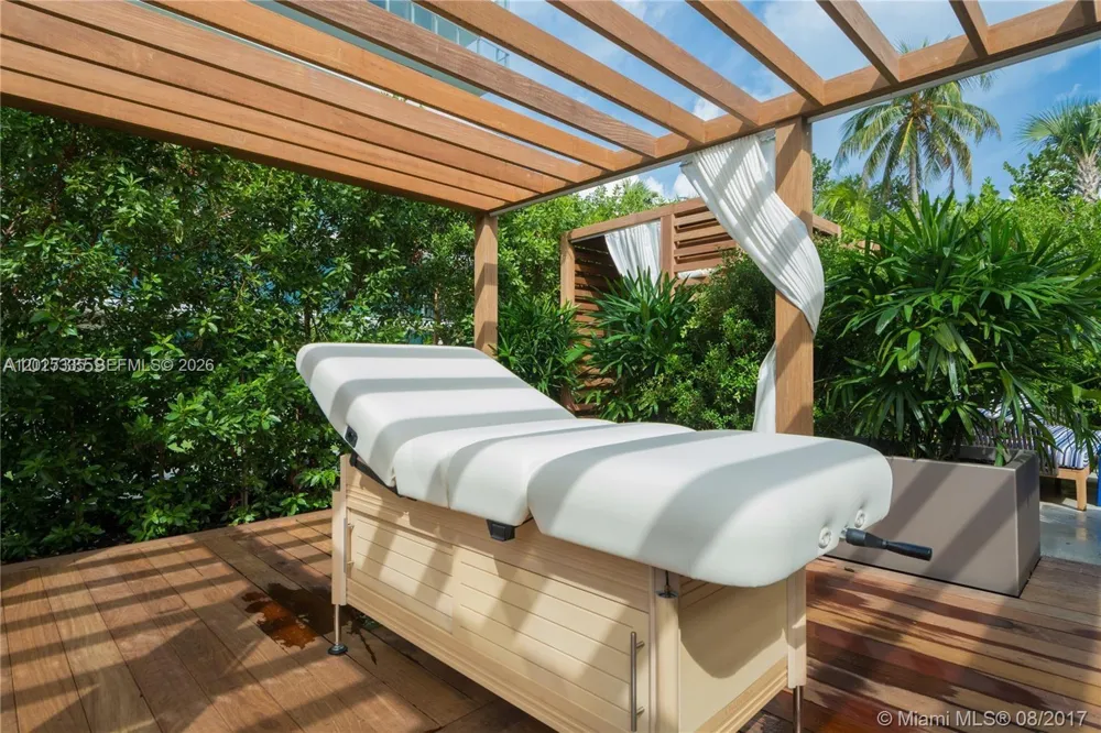 350 OCEAN DR #304N Key Biscayne, FL 33149