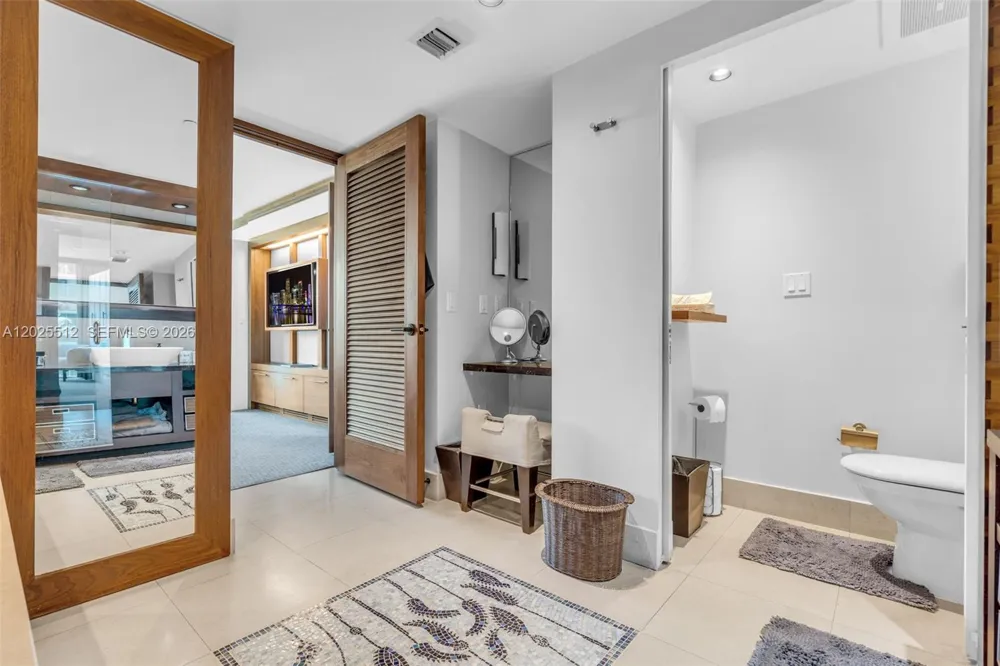 6801 Collins Ave #308 (Door 316) Miami Beach, FL 33141