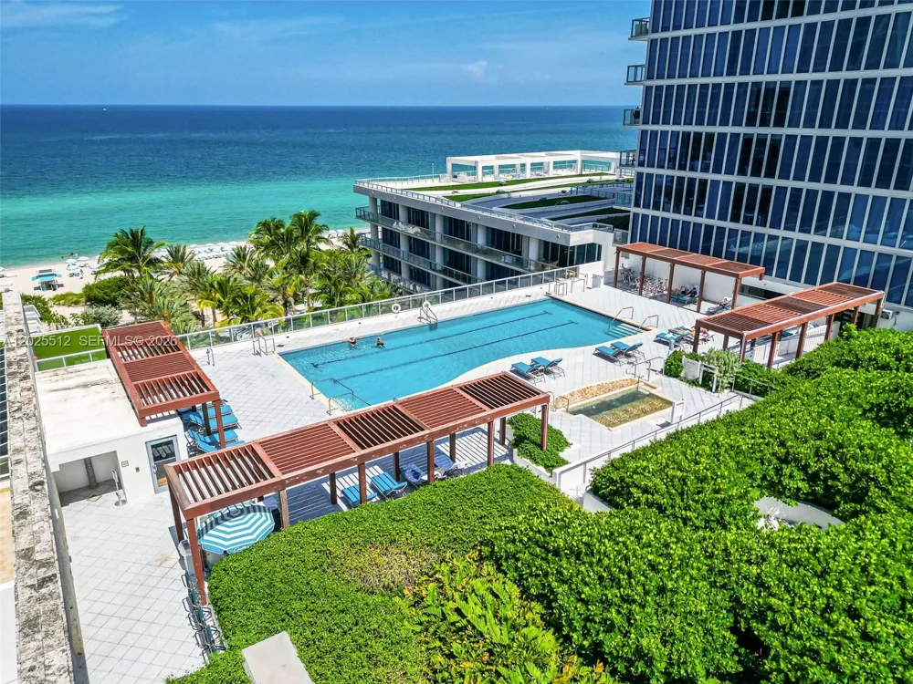 6801 Collins Ave #308 (Door 316) Miami Beach, FL 33141