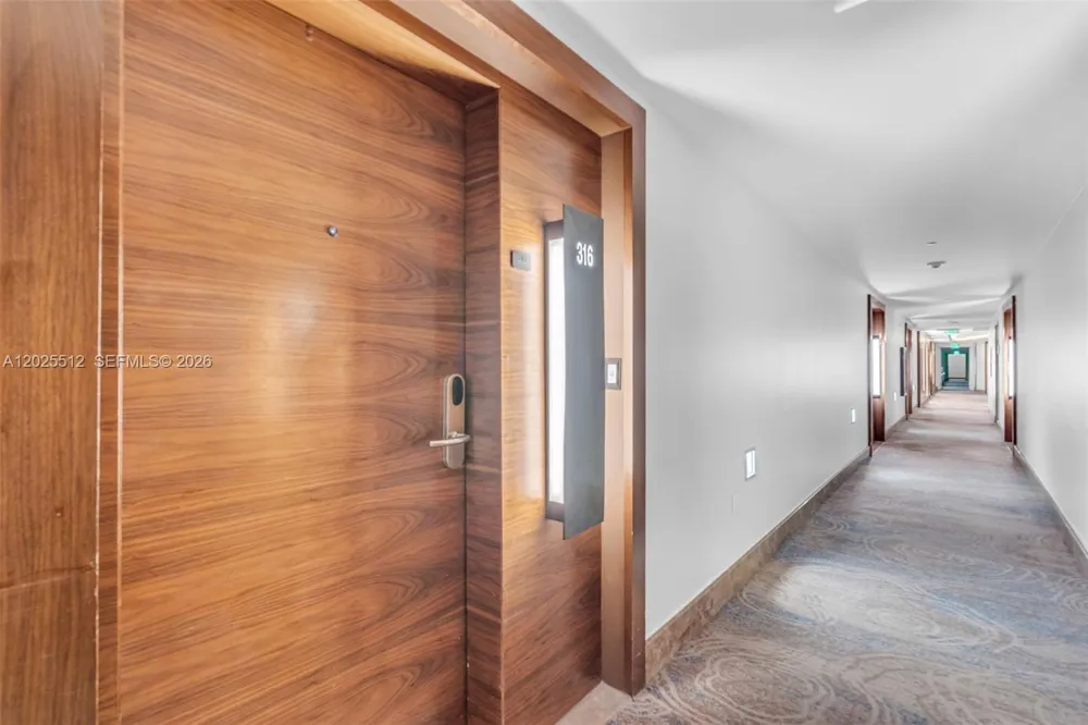 6801 Collins Ave #308 (Door 316) Miami Beach, FL 33141