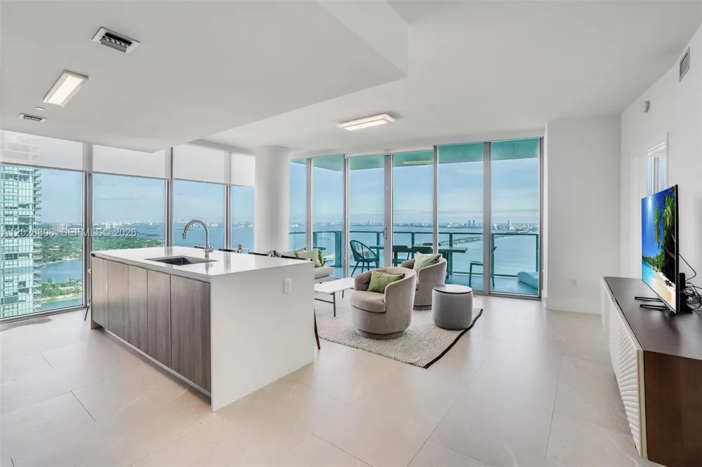2900 NE 7th Ave #3702 Miami, FL 33137