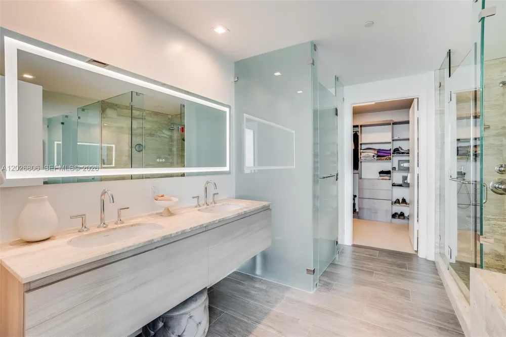 2900 NE 7th Ave #3702 Miami, FL 33137