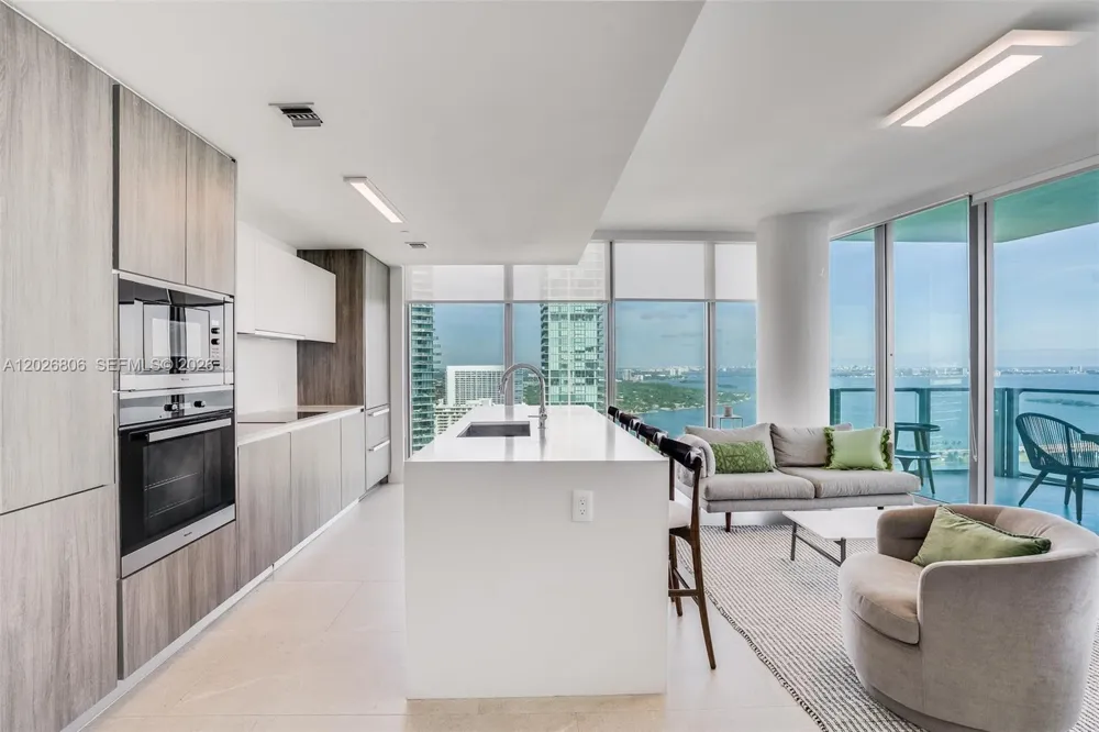 2900 NE 7th Ave #3702 Miami, FL 33137