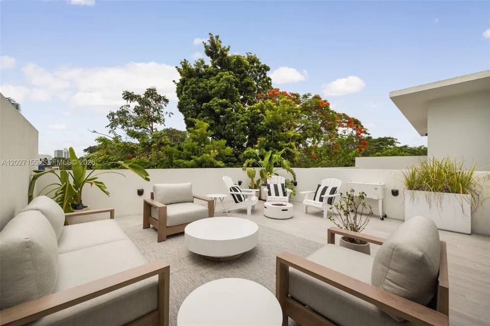 2986 Coconut Ave Coconut Grove, FL 33133
