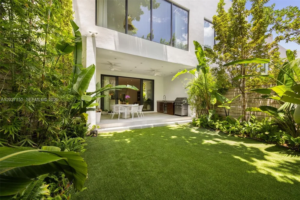 2986 Coconut Ave Coconut Grove, FL 33133