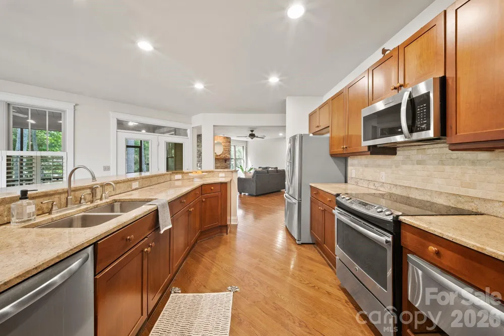 289 Fennel Dun Circle Biltmore Lake, NC 28715