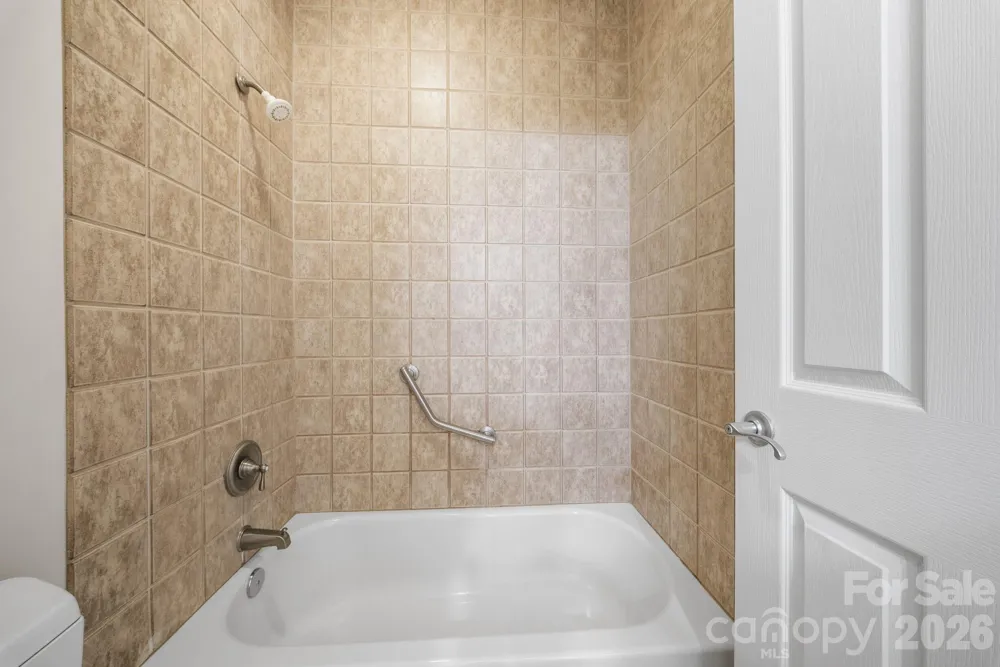 289 Fennel Dun Circle Biltmore Lake, NC 28715
