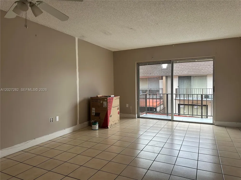 890 SW 129th Pl #208 Miami, FL 33184