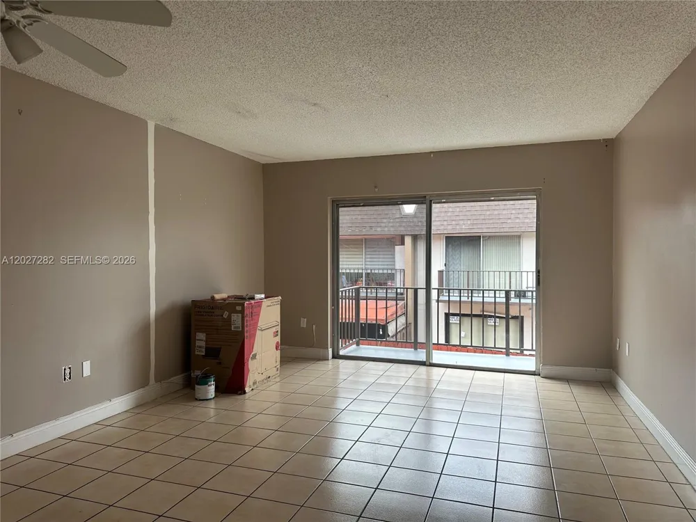 890 SW 129th Pl #208 Miami, FL 33184