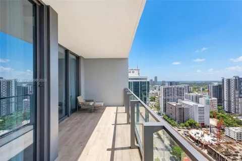 88 SW 7th St #2408