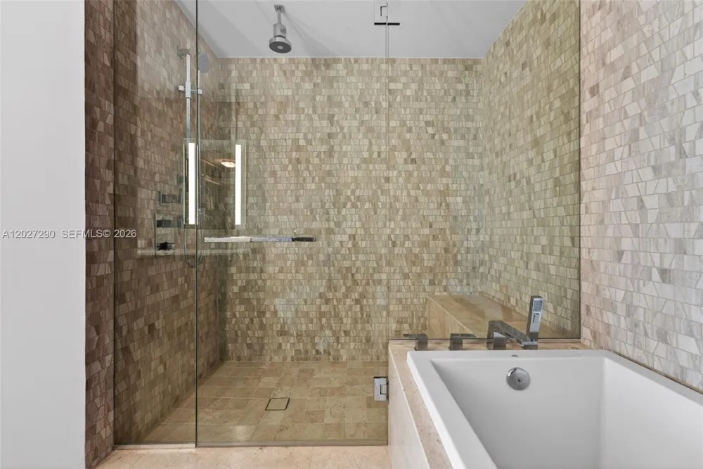 88 SW 7th St #2408 Miami, FL 33130