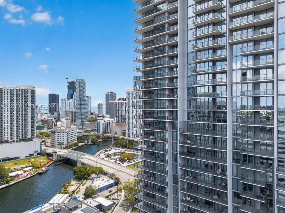 88 SW 7th St #2408 Miami, FL 33130