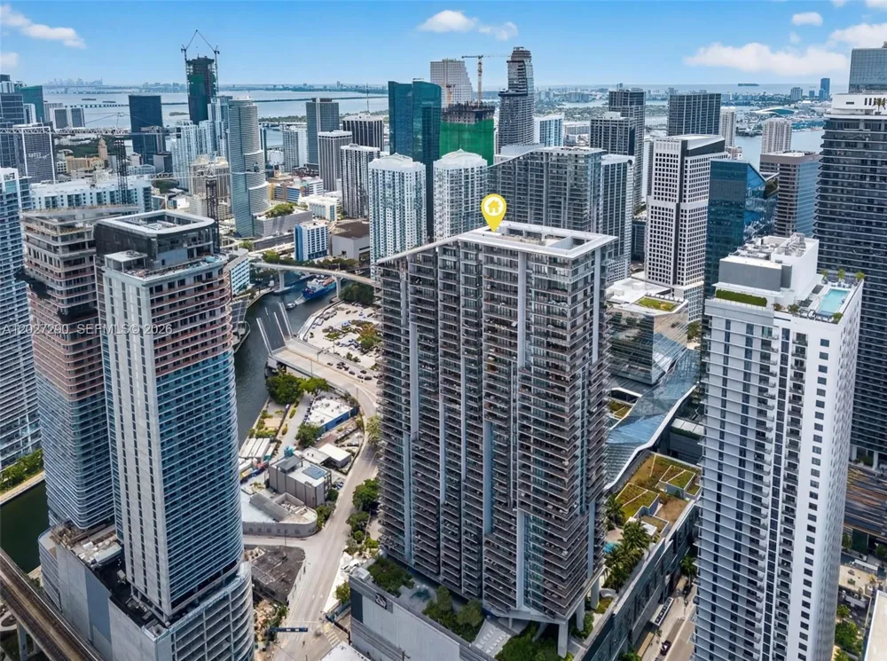 88 SW 7th St #2408 Miami, FL 33130
