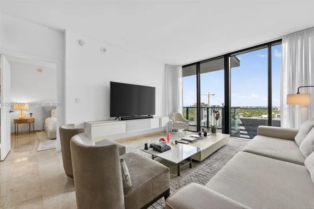 88 SW 7th St #2408 Miami, FL 33130
