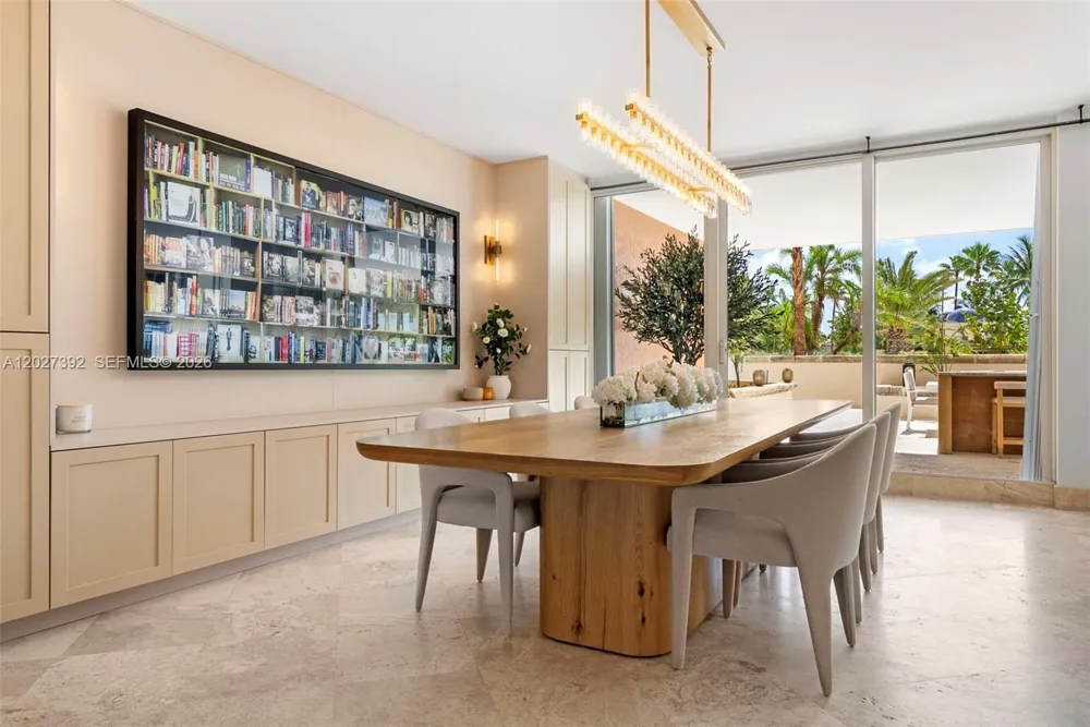 785 Crandon Blvd #205/305 Key Biscayne, FL 33149
