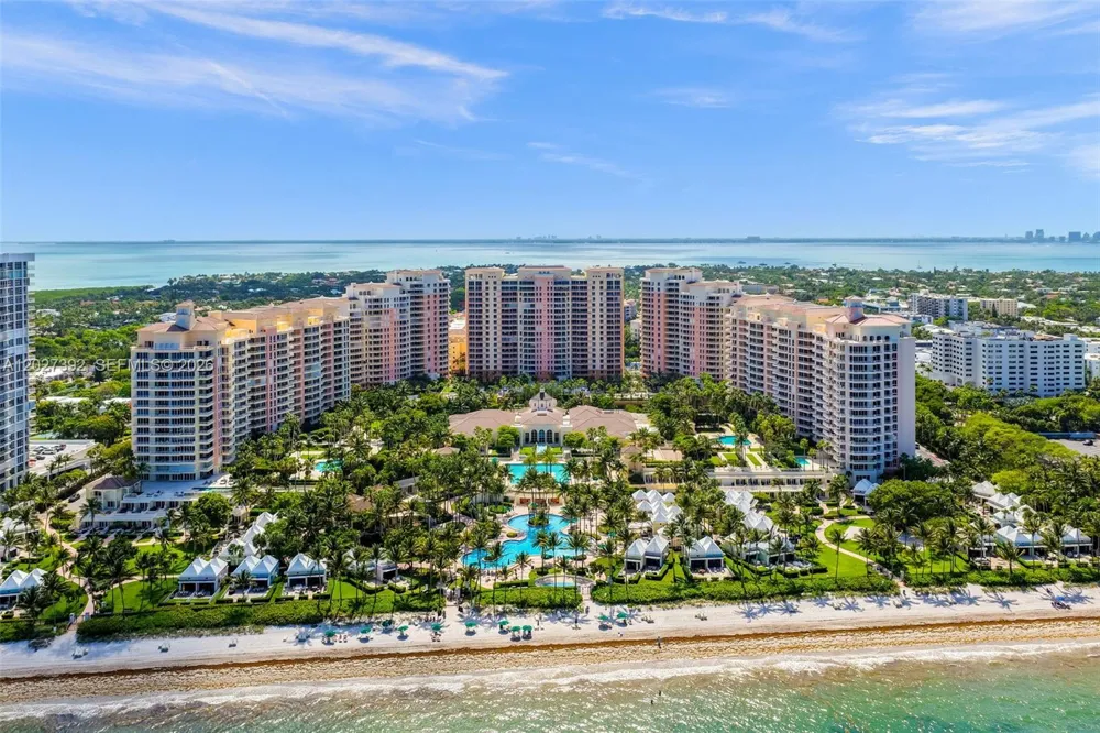 785 Crandon Blvd #205/305 Key Biscayne, FL 33149