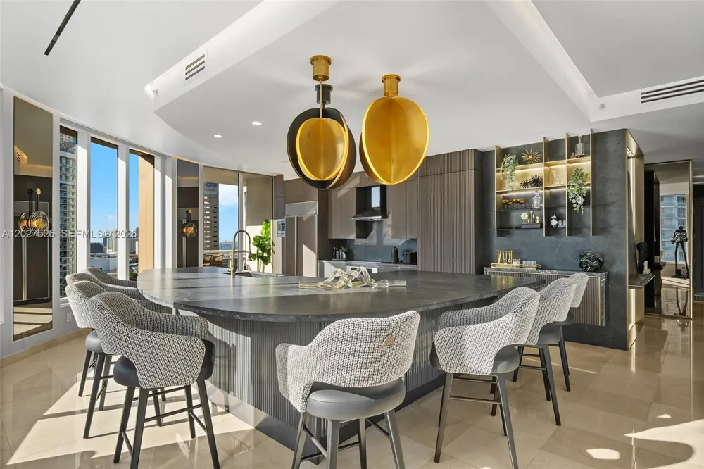 901 Brickell Key Blvd #3304 Miami, FL 33131