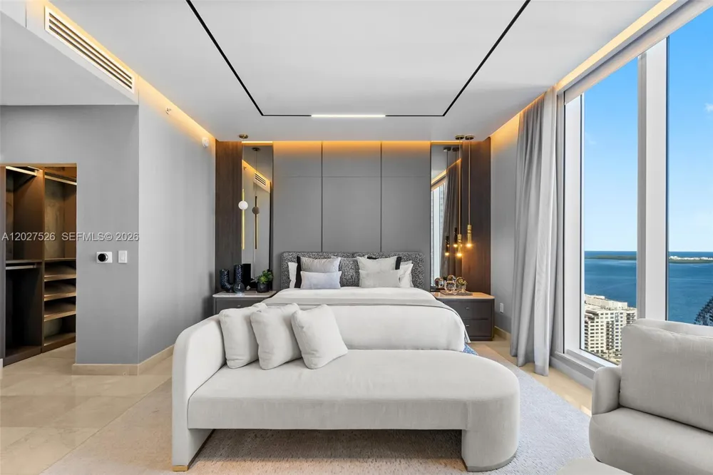 901 Brickell Key Blvd #3304 Miami, FL 33131