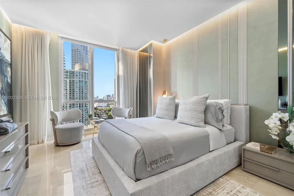 901 Brickell Key Blvd #3304 Miami, FL 33131