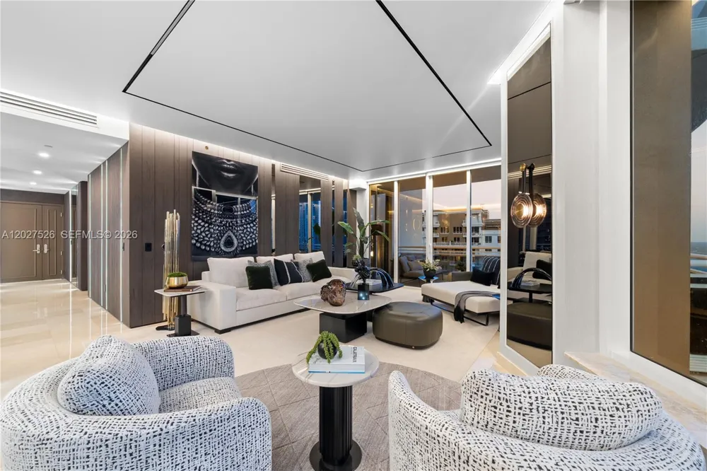 901 Brickell Key Blvd #3304 Miami, FL 33131