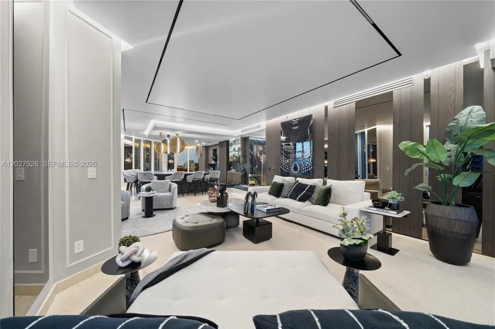 901 Brickell Key Blvd #3304 Miami, FL 33131