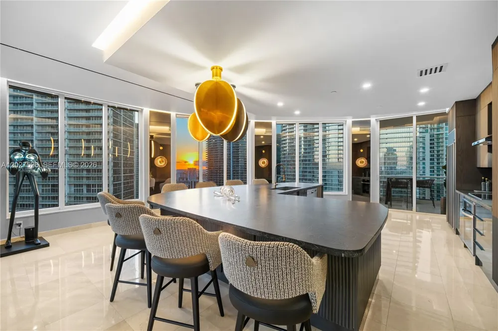 901 Brickell Key Blvd #3304 Miami, FL 33131