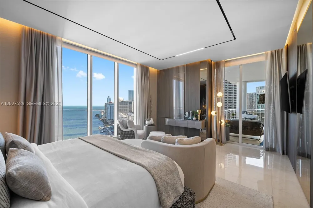 901 Brickell Key Blvd #3304 Miami, FL 33131