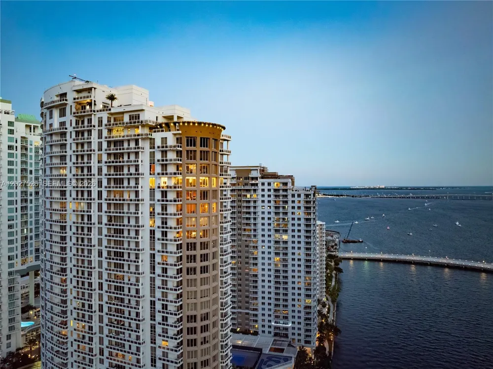 901 Brickell Key Blvd #3304 Miami, FL 33131