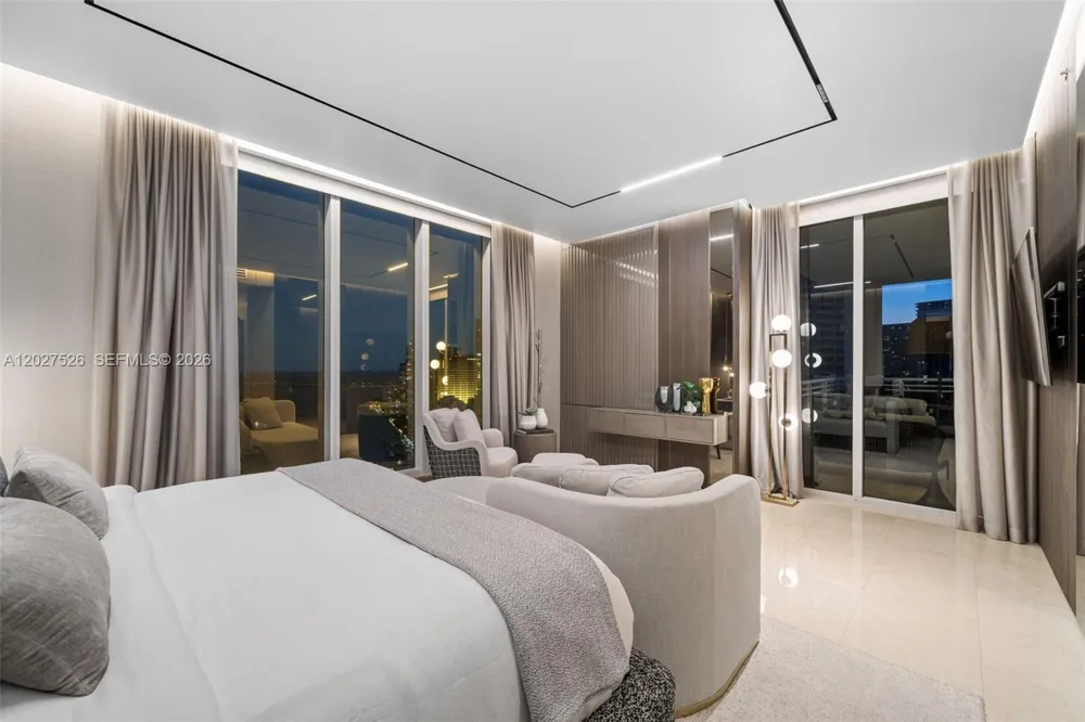 901 Brickell Key Blvd #3304 Miami, FL 33131
