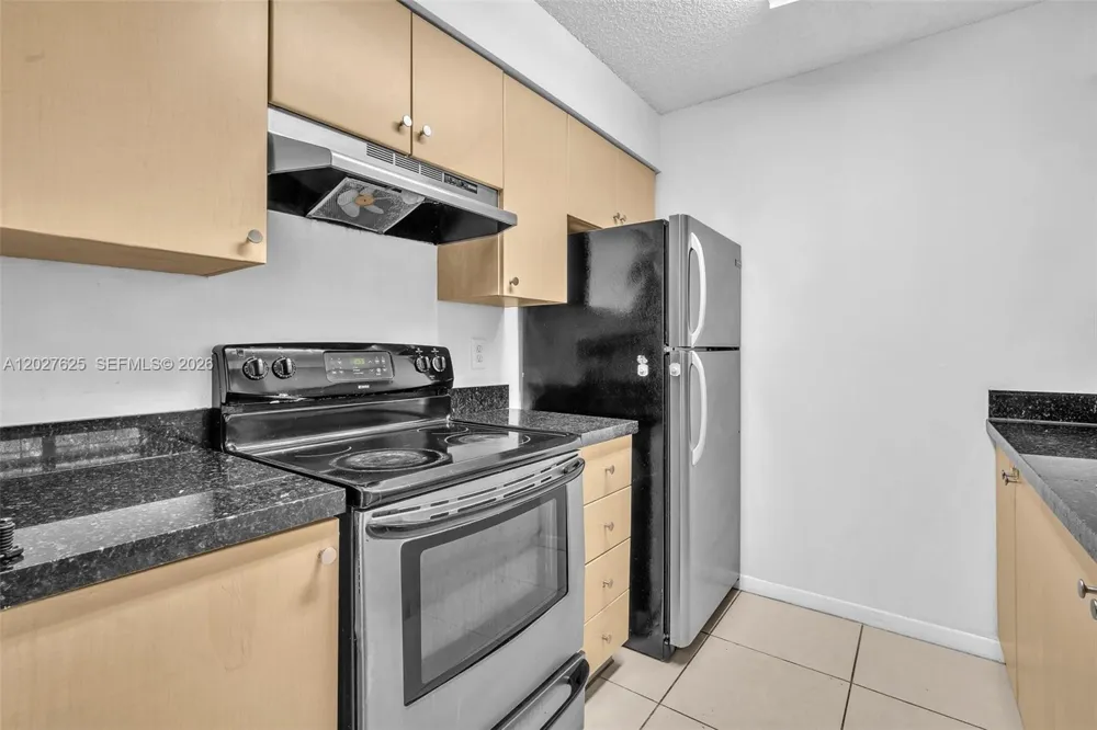 767 NW 104th Ave #203 Pembroke Pines, FL 33026