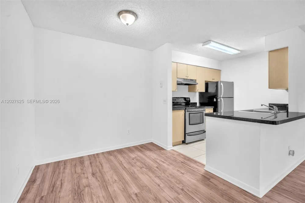 767 NW 104th Ave #203 Pembroke Pines, FL 33026