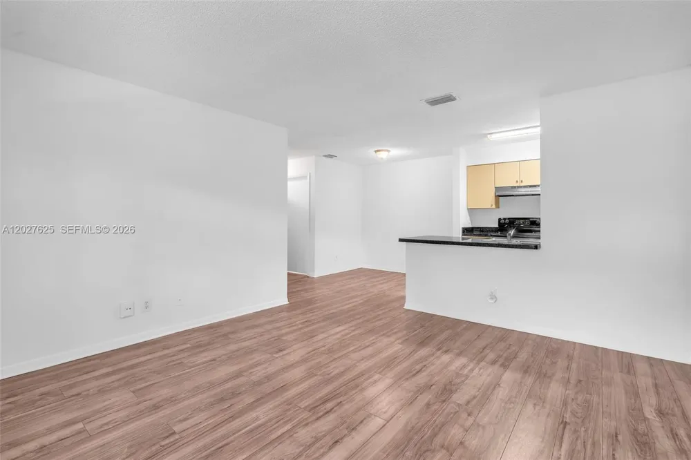 767 NW 104th Ave #203 Pembroke Pines, FL 33026