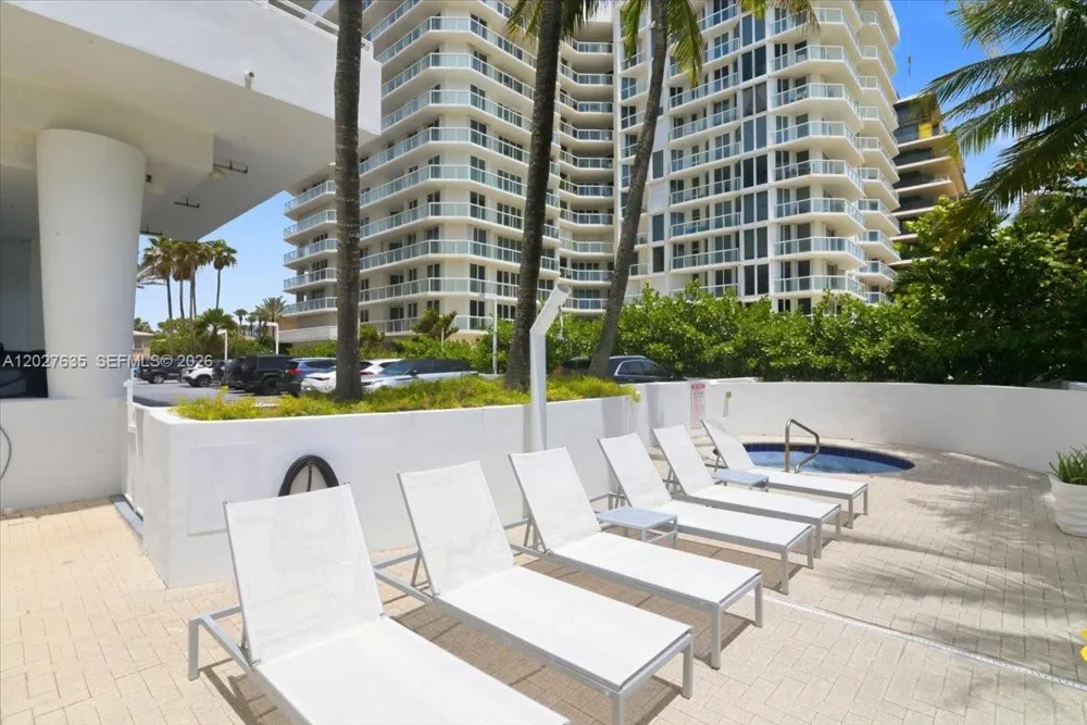 8911 Collins Ave #601 Surfside, FL 33154