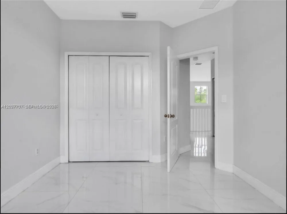 16628 SW 47th Ter Miami, FL 33185
