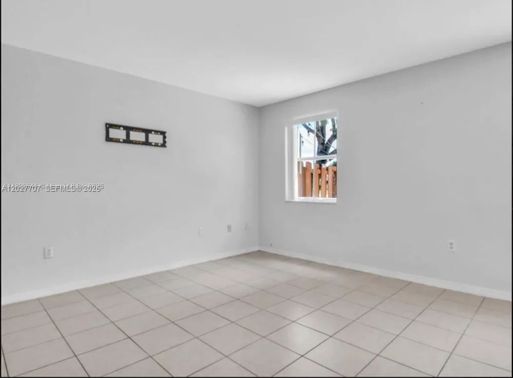 16628 SW 47th Ter Miami, FL 33185