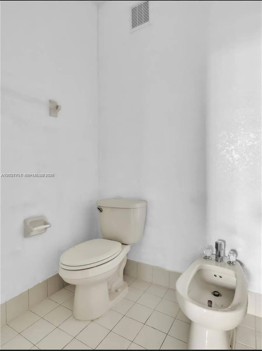 16628 SW 47th Ter Miami, FL 33185