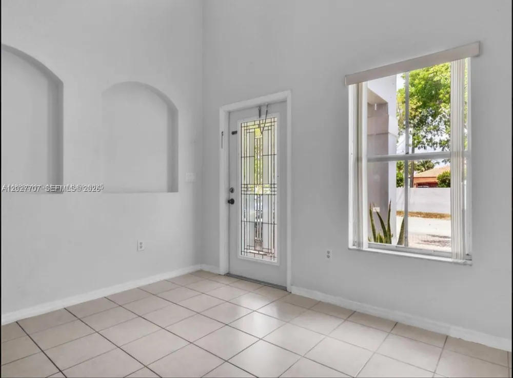 16628 SW 47th Ter Miami, FL 33185